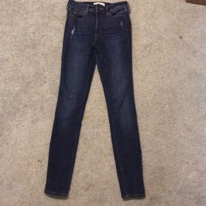 dark wash abercrombie and fitch skinny jeans